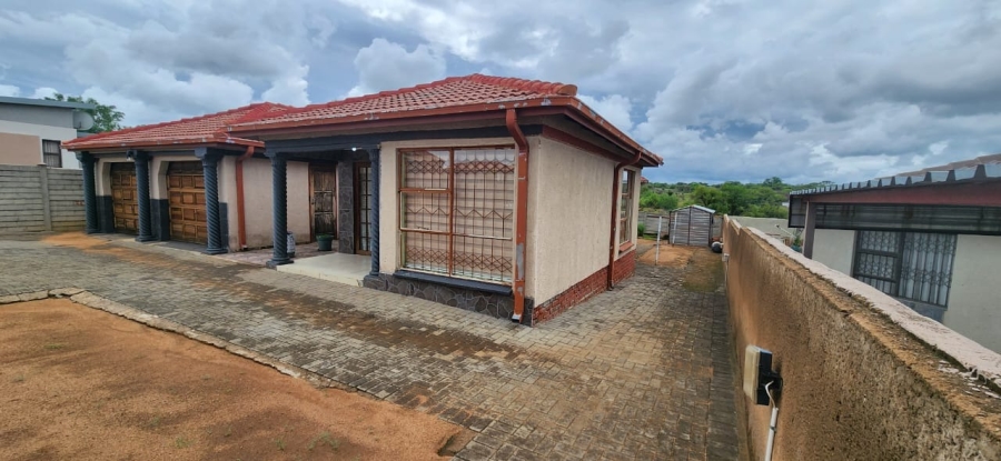 3 Bedroom Property for Sale in Mogwase Unit 5 North West